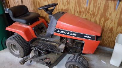 AGCO lawn tractors 512G