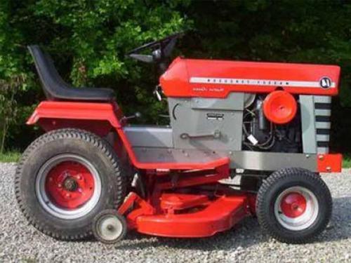 AMF lawn tractors 1261