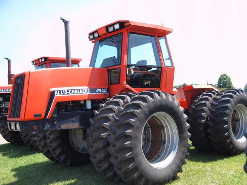 Allis Chalmers 4W-220