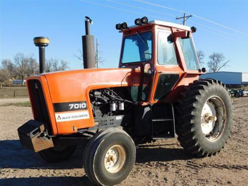 Allis Chalmers 7010