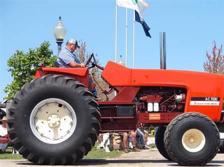 Allis Chalmers 7030