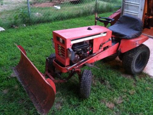 Allis Chalmers lawn tractors 610