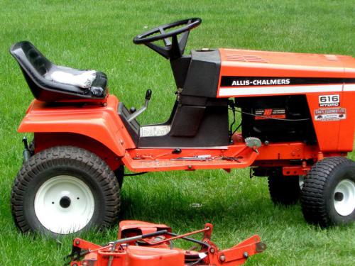 Allis Chalmers lawn tractors 616 Hydro