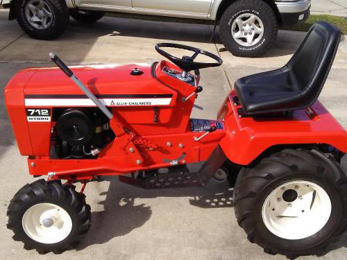 Allis Chalmers lawn tractors 712