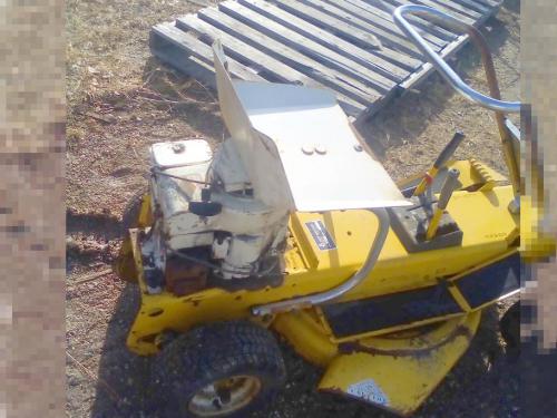 Allis Chalmers lawn tractors Mow-Bee 5