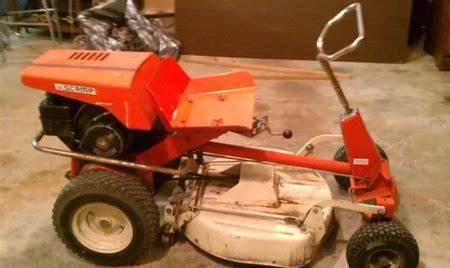 Allis Chalmers lawn tractors Scamp 5