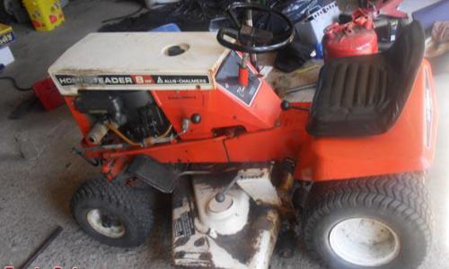 Allis Chalmers lawn tractors Scamper 8