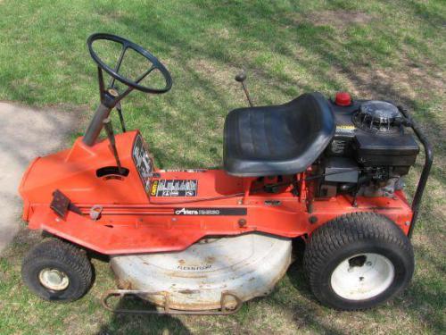 Ariens lawn tractors SRM830