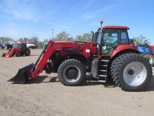 CaseIH 235