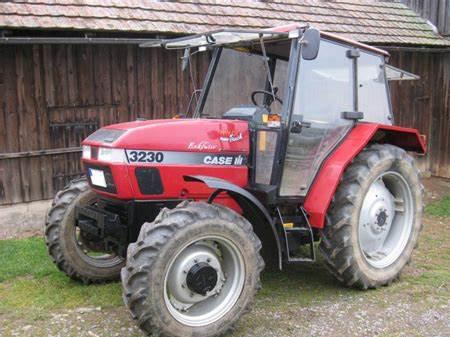 CaseIH 3230