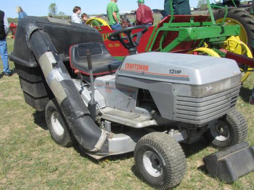 Craftsman lawn tractors 502.25519