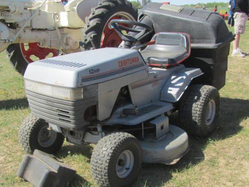 Craftsman lawn tractors 502.25562