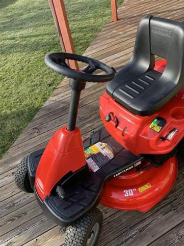 Craftsman lawn tractors R110