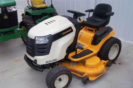 Cub Cadet lawn tractors 1050