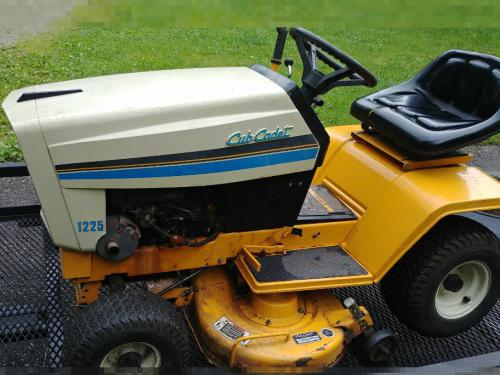 Cub Cadet lawn tractors 1225