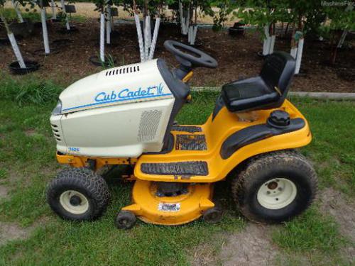 Cub Cadet lawn tractors 1525