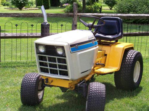 Cub Cadet lawn tractors 1572