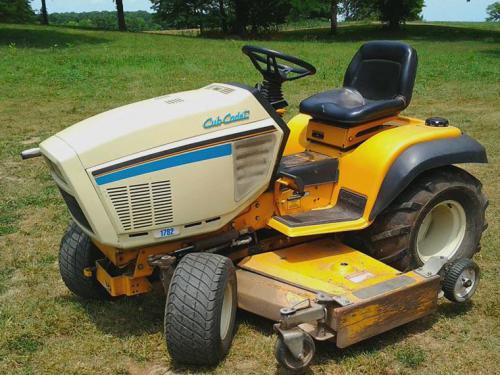 Cub Cadet lawn tractors 1711