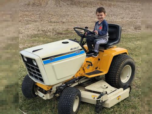 Cub Cadet lawn tractors 2072