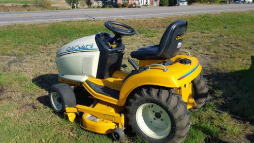 Cub Cadet lawn tractors 2206