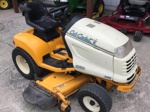 Cub Cadet lawn tractors 3206