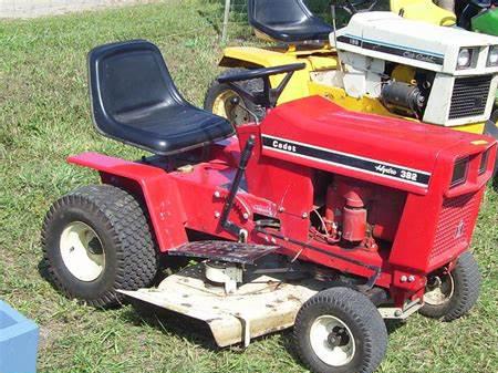 Cub Cadet lawn tractors 382