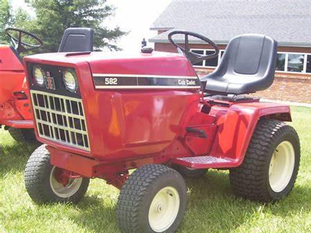 Cub Cadet lawn tractors 582