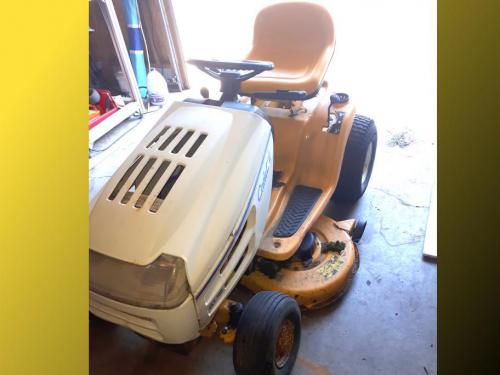 Cub Cadet lawn tractors CLT-160