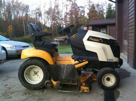 Cub Cadet lawn tractors GT 2000