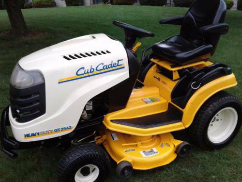 Cub Cadet lawn tractors GT 2542