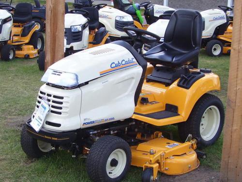 Cub Cadet lawn tractors GT 3100