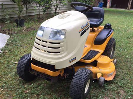 Cub Cadet lawn tractors LT 1024