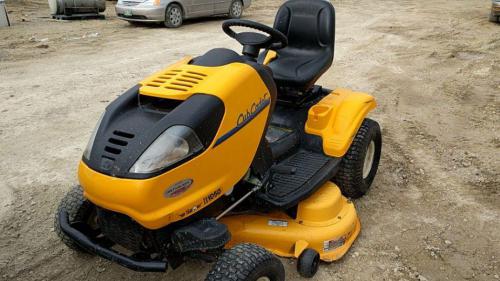 Cub Cadet lawn tractors i1050