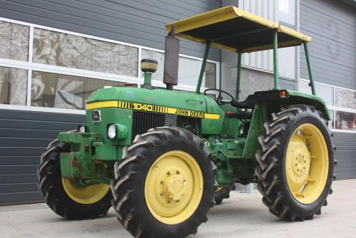 Deere 1040