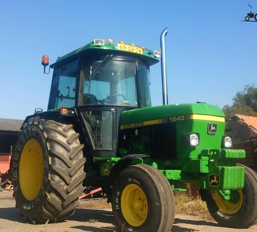 Deere 1640