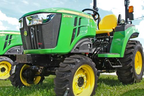 Deere 2038R