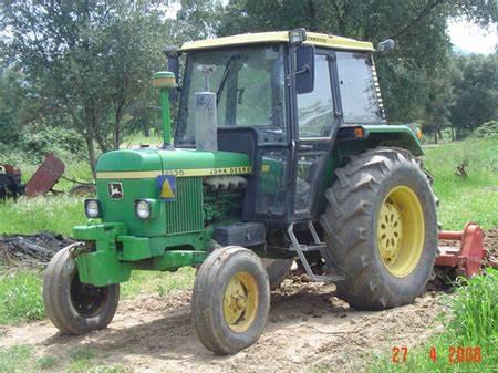 Deere 2135