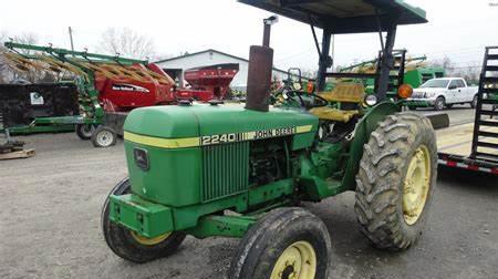 Deere 2240