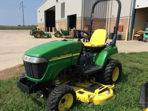 Deere 2305