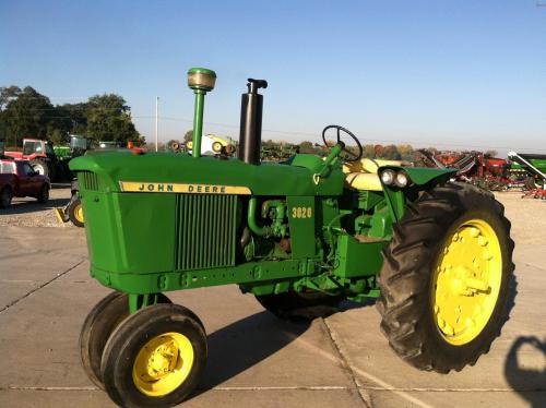 Deere 3020