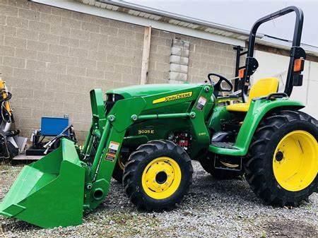 Deere 3025E