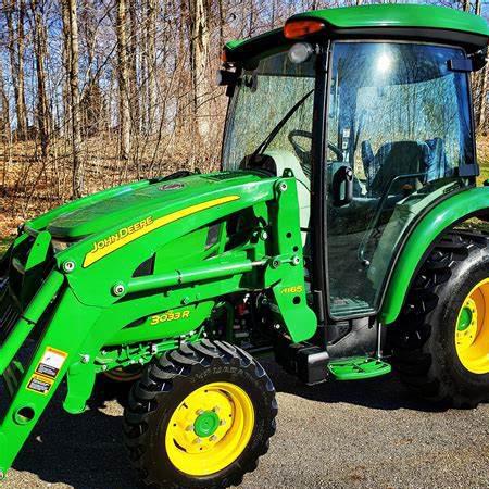 Deere 3033R