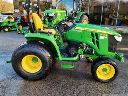 Deere 3038R