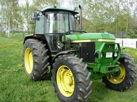 Deere 3050