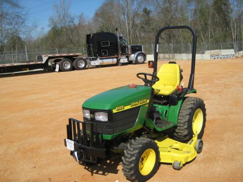 Deere 4100