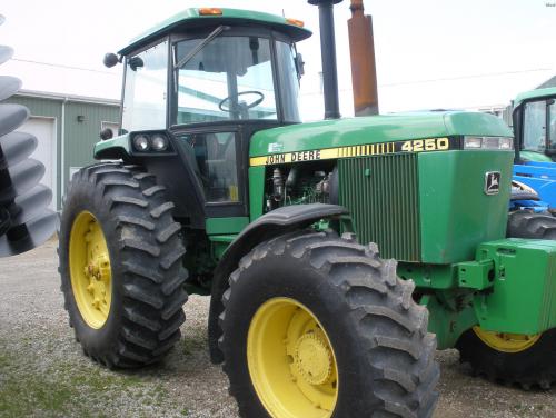 Deere 4250