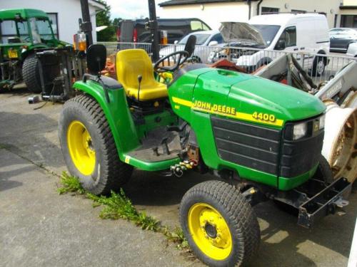 Deere 4400