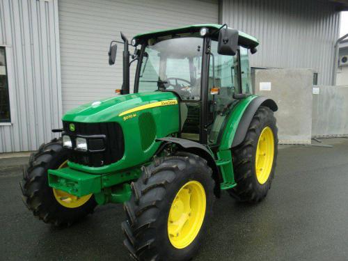 Deere 5070M