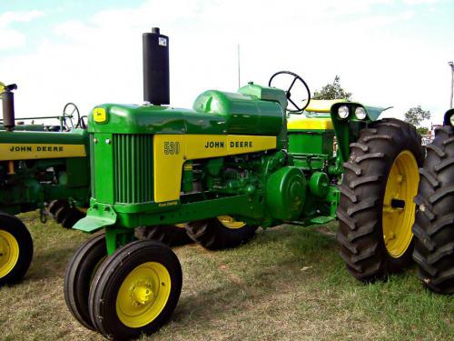 Deere 530