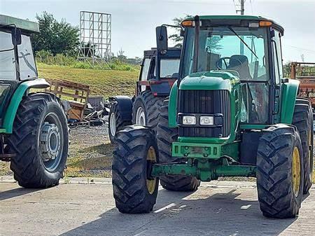 Deere 6125J